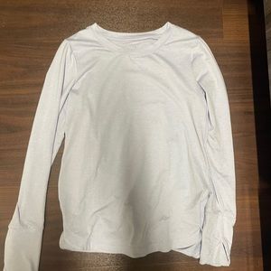 Light purple Athleta top.